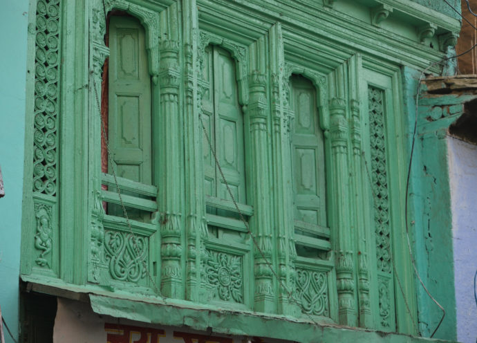 Alm green facade